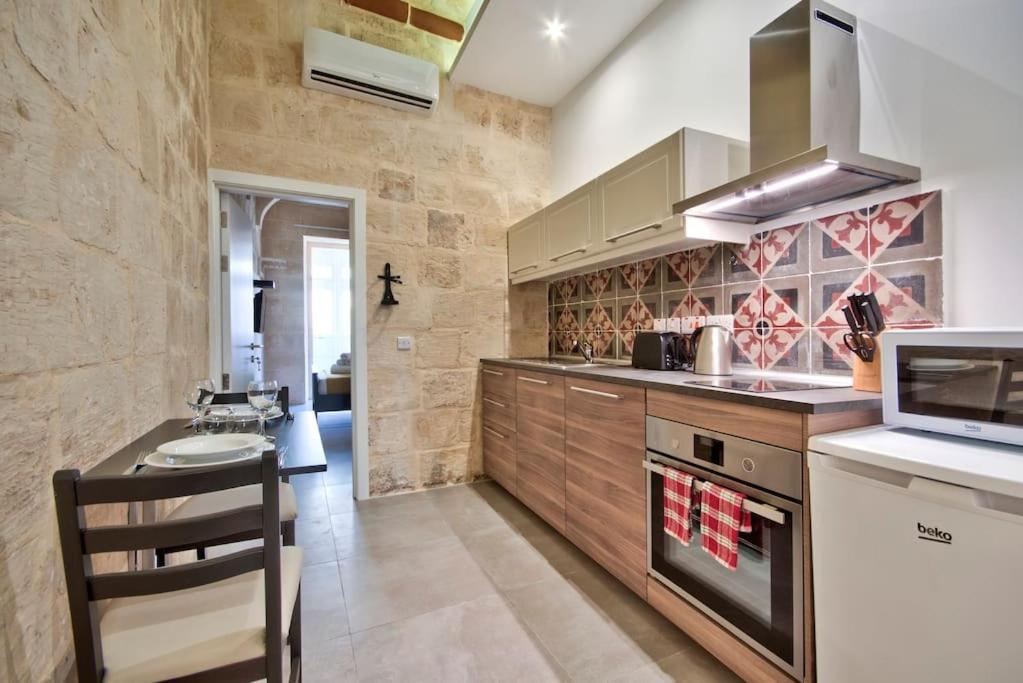 Vallettastay Old Lodge Apartment 1 Esterno foto