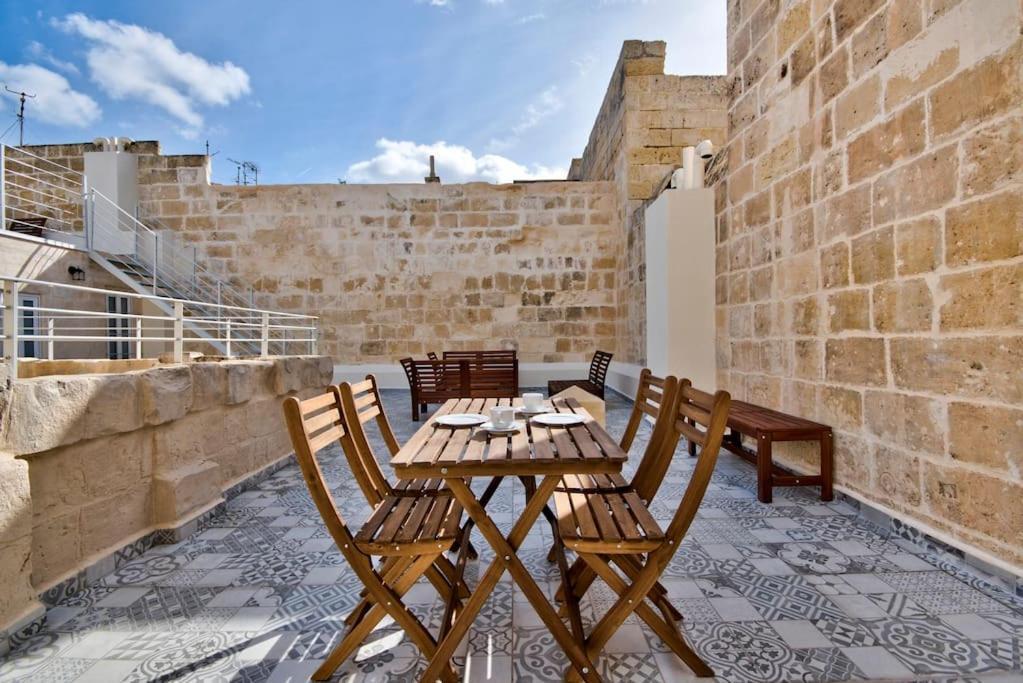 Vallettastay Old Lodge Apartment 1 Esterno foto